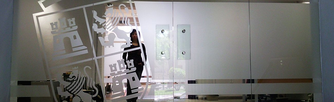 rotulacion-de-escaparates-en-valladolid.jpeg rotulacion-de-escaparates-en-valladolid.jpeg